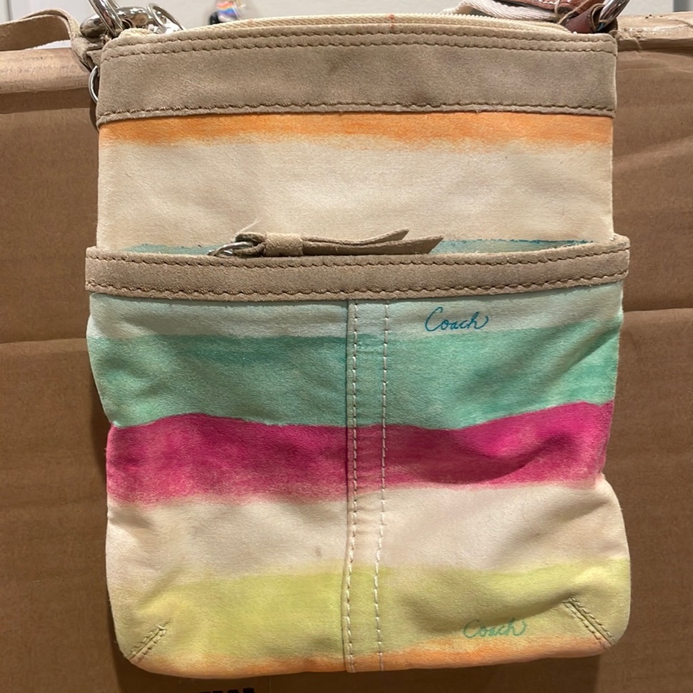 Small coach purse 8x6”